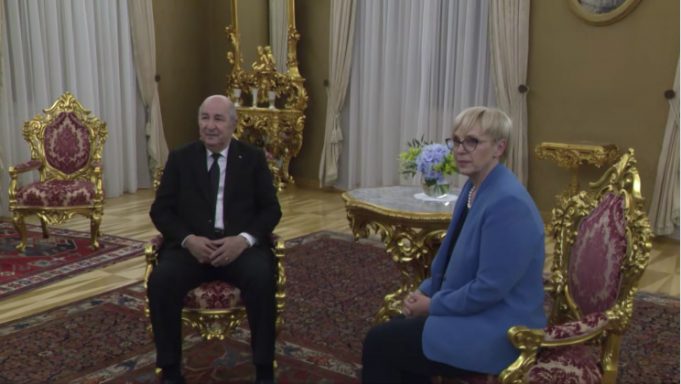 Le président Tebboune tient une rencontre cordiale avec la Présidente de la République de Slovénie au Château de Brdo