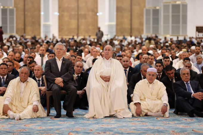 Le président de la République accomplit la prière de l’Aïd El Adha à Djamaâ El Djazaïr