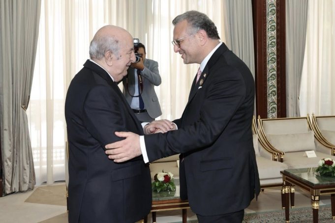 Le président Tebboune reçoit le haut conseiller du président américain pour l’Afrique et le Moyen-Orient