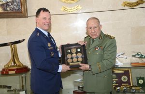 Le Général d’Armée Chanegriha reçoit le Commandant d’Africom