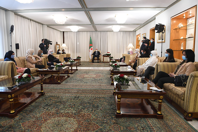 Journée du 8 mars : le Président Tebboune honore des femmes algériennes