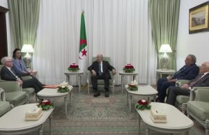 Le président Tebboune reçoit l’ambassadeur du Royaume-Uni de Grande-Bretagne et d’Irlande du Nord auprès de l’Algérie