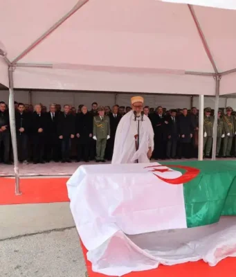 Liamine Zeroual, inhumée au cimetière de Bouzourane à Batna